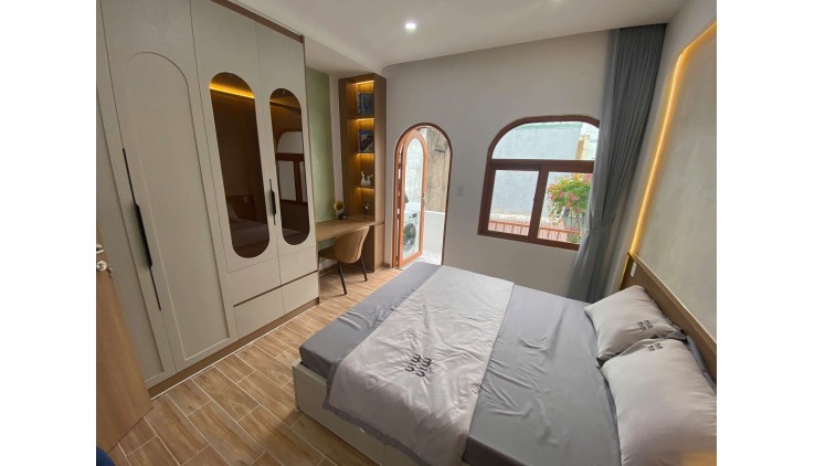 Bán Nhà sát HXH Nguyễn Văn Đậu, 2 Tầng 3 PN, Mới Ở Ngay Hơn 5 Tỉ